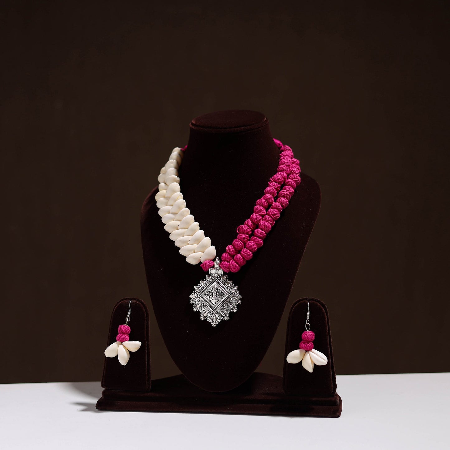 Handcrafted German Silver Shell Necklace Set