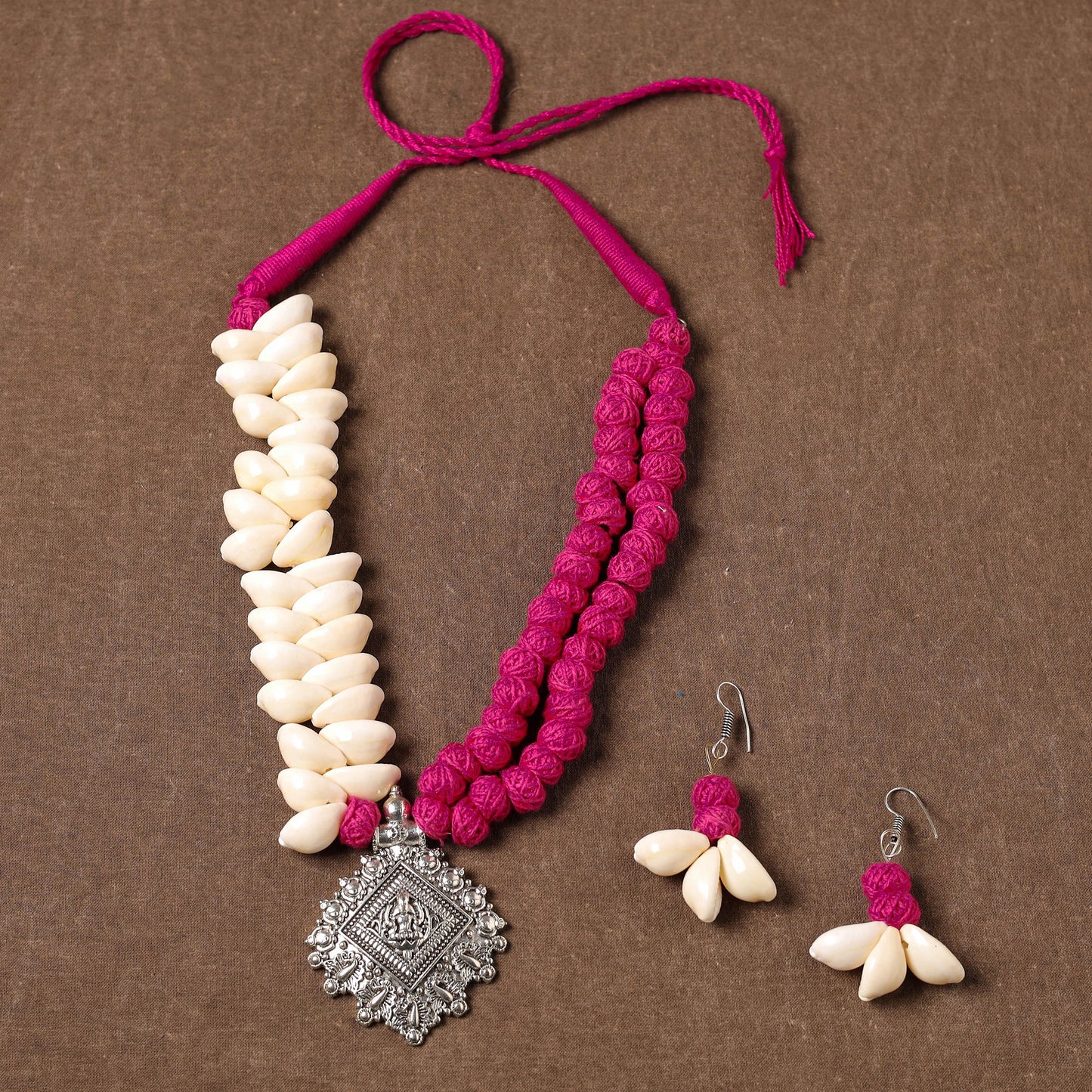 Handcrafted German Silver Shell Necklace Set