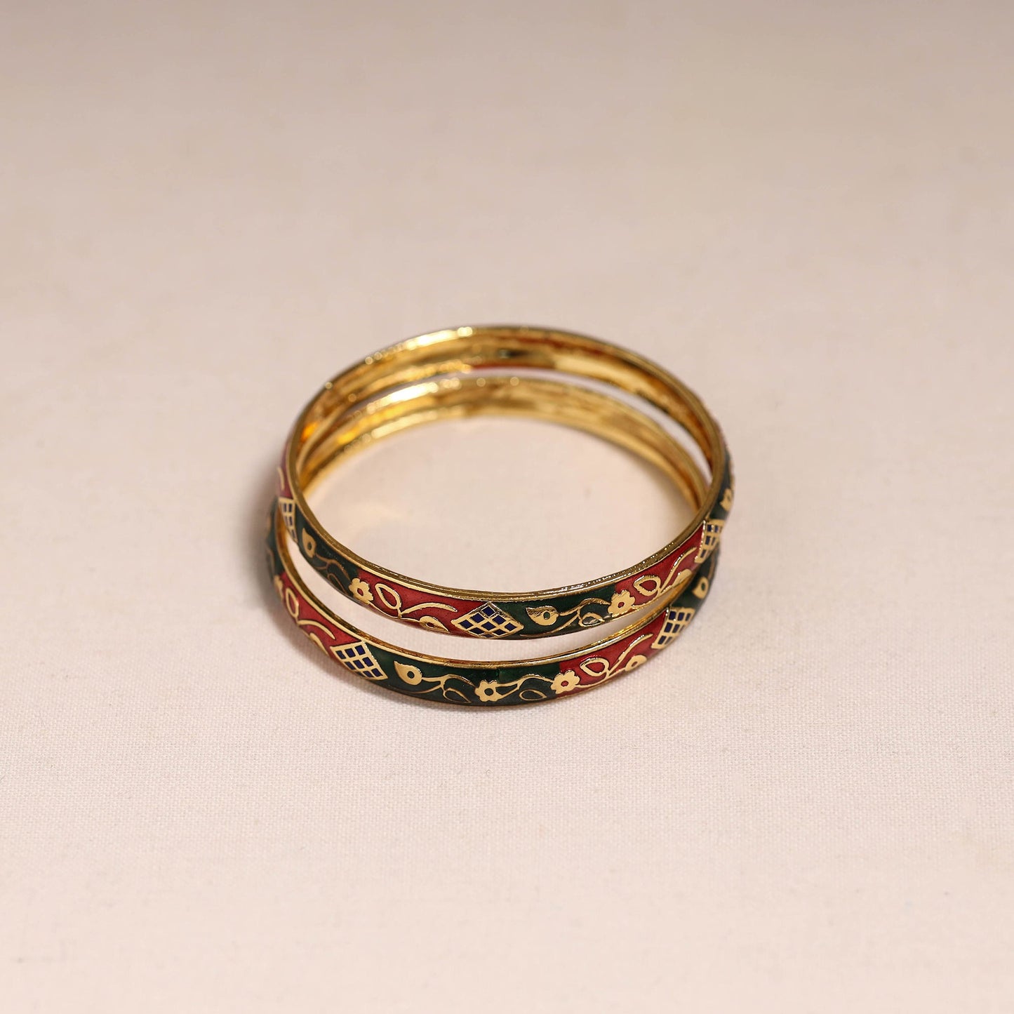 Handcrafted paka meenakari bangles (set of 2) 261