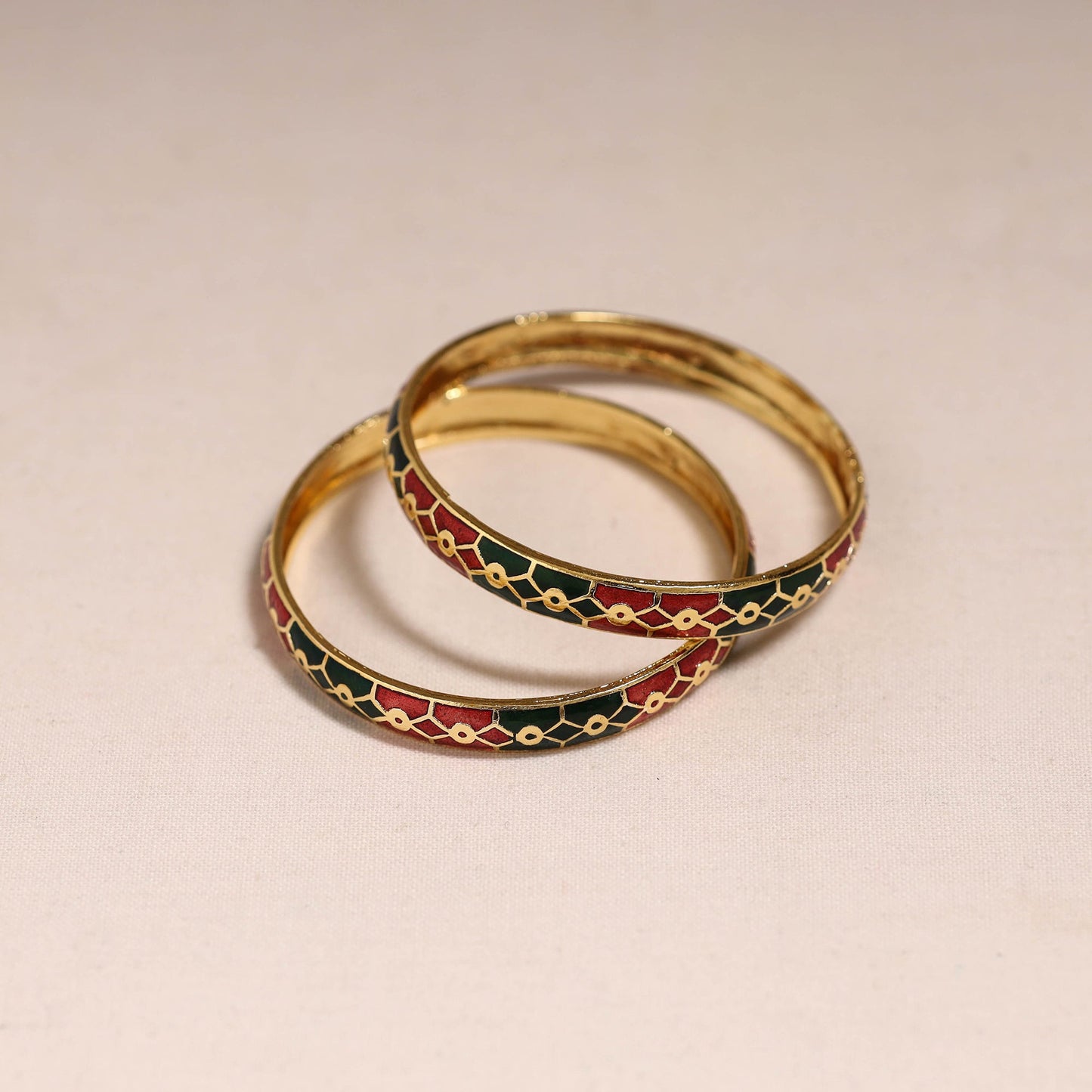 Handcrafted paka meenakari bangles (set of 2) 262