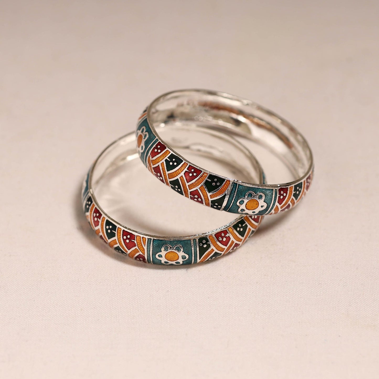 Handcrafted paka meenakari bangles (set of 2) 278