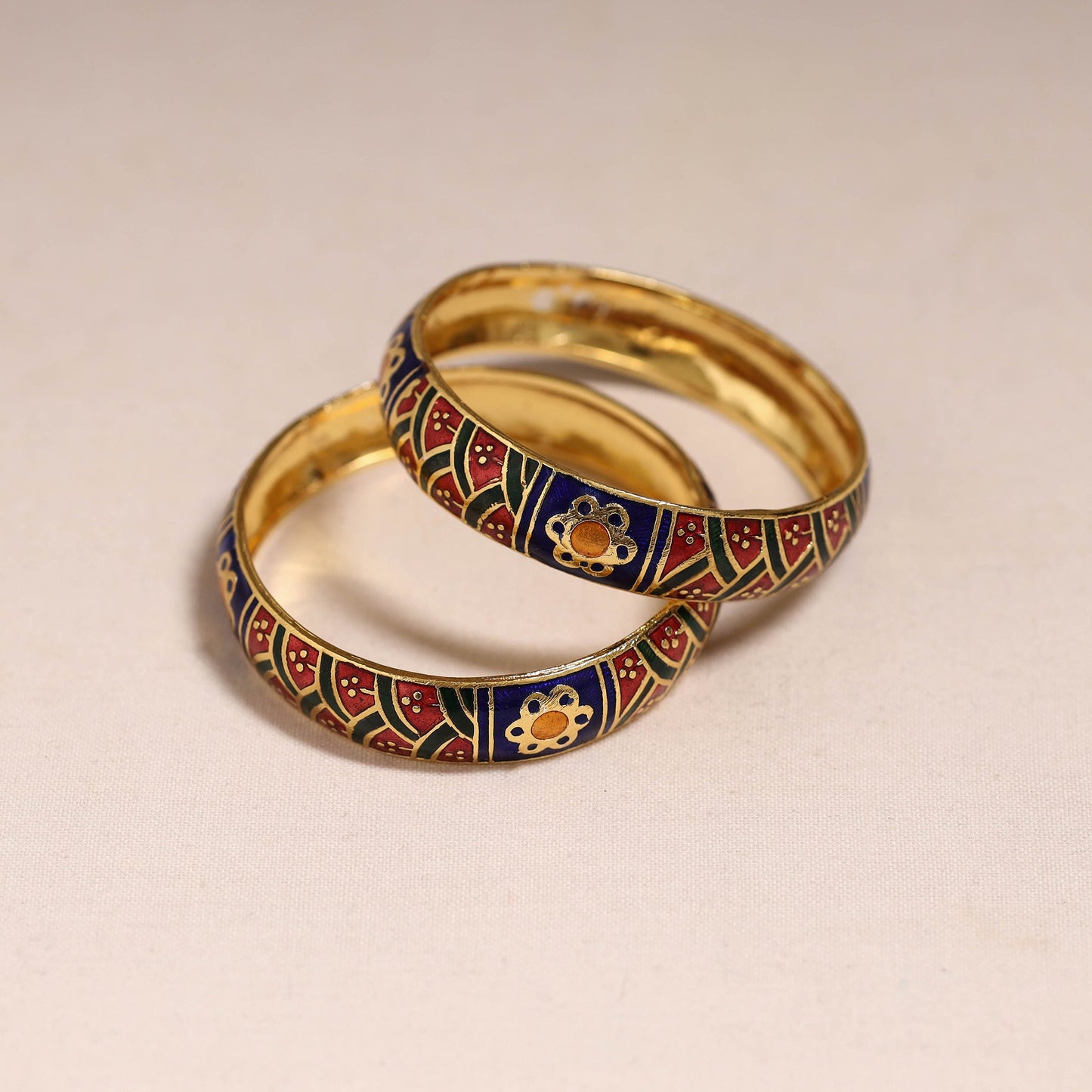 Handcrafted paka meenakari bangles (set of 2) 282