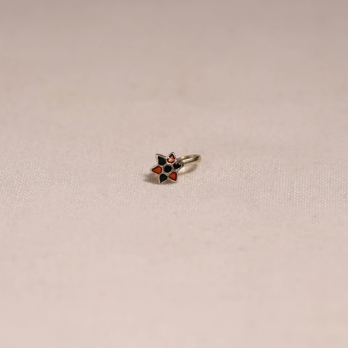 Handcrafted paka meenakari nosepin 145