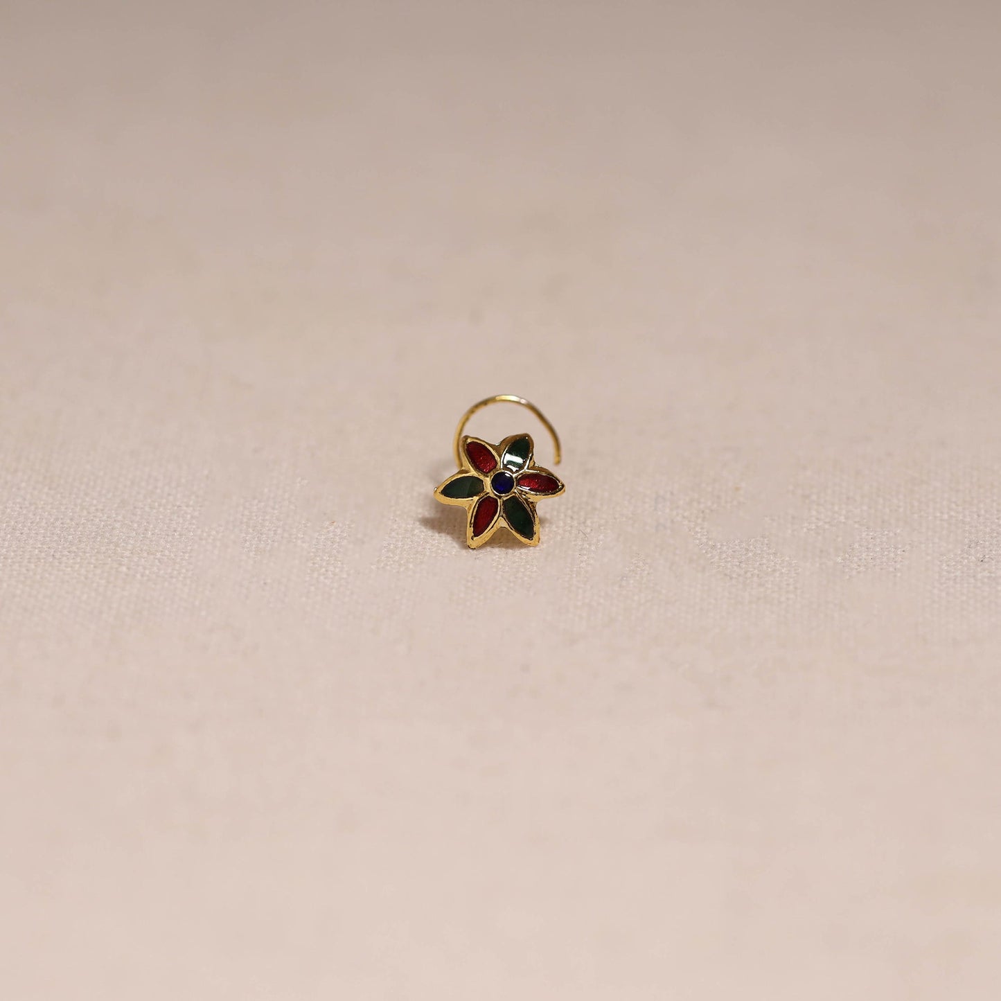 Handcrafted paka meenakari nosepin 184