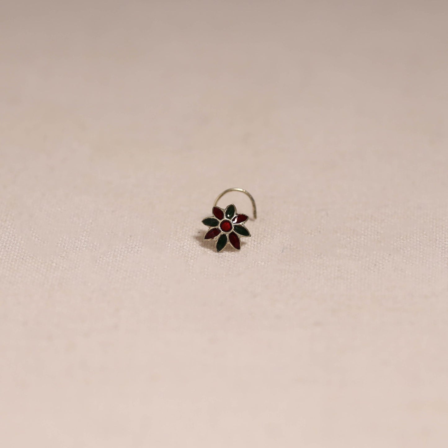 Handcrafted paka meenakari nosepin 187