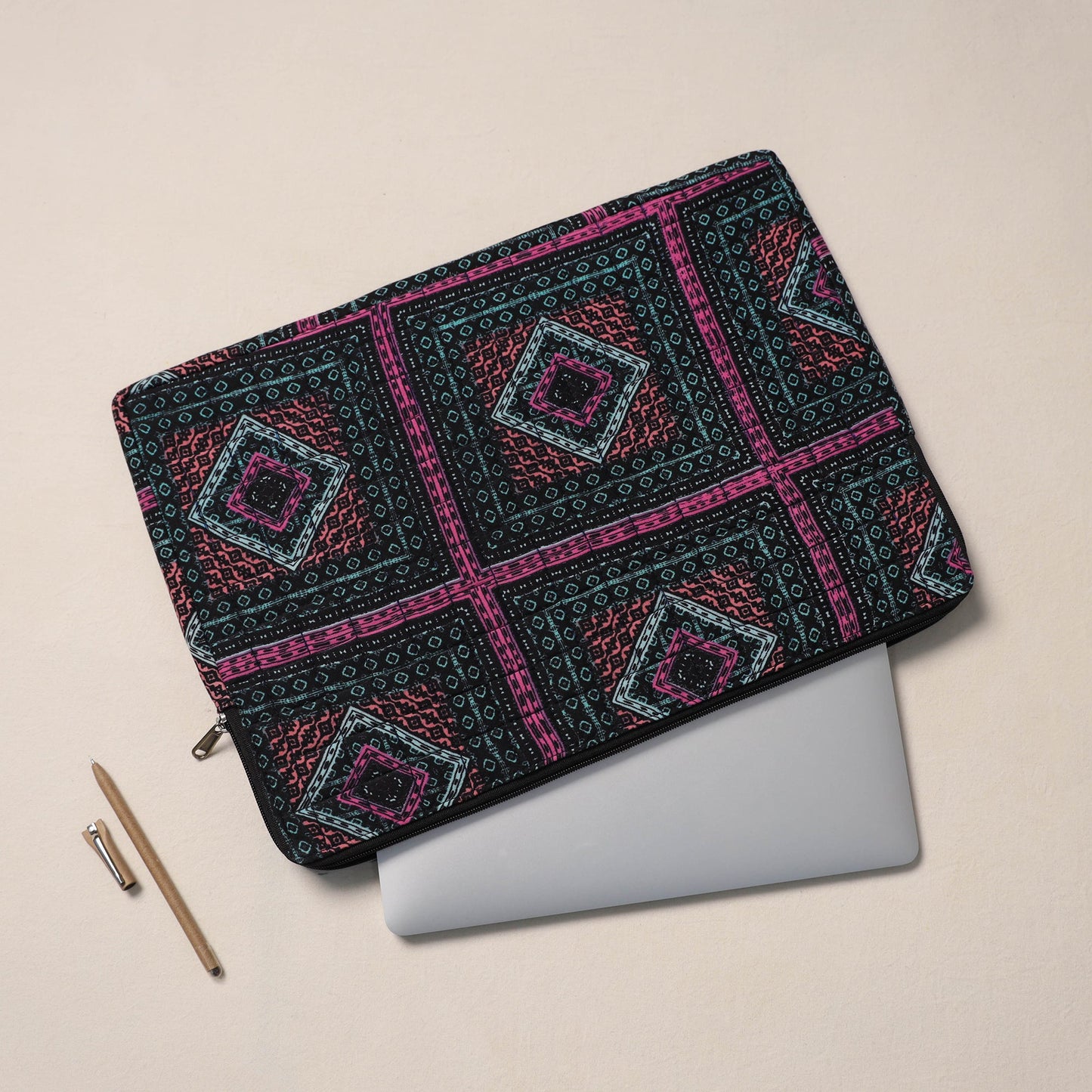 Multicolor Handcrafted Quilted Laptop Sleeve (11 x 16 in)