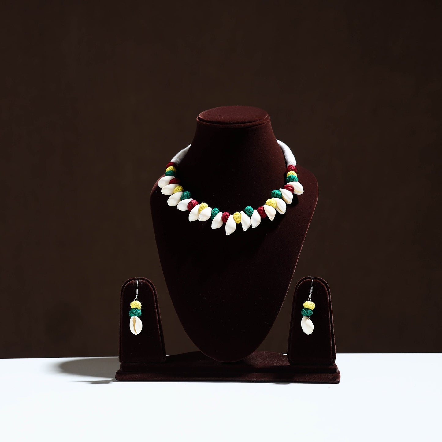 Multicolor - handcrafted shell & thread work necklace set 22