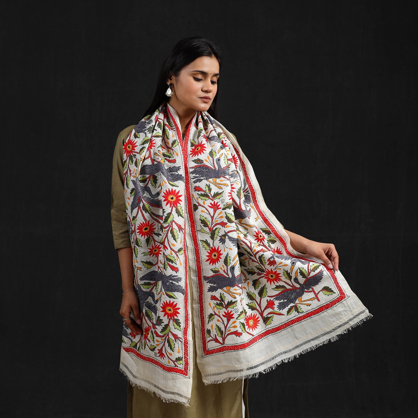 Buy Multicolor Handloom Tussar Silk Bengal Kantha Work Stole