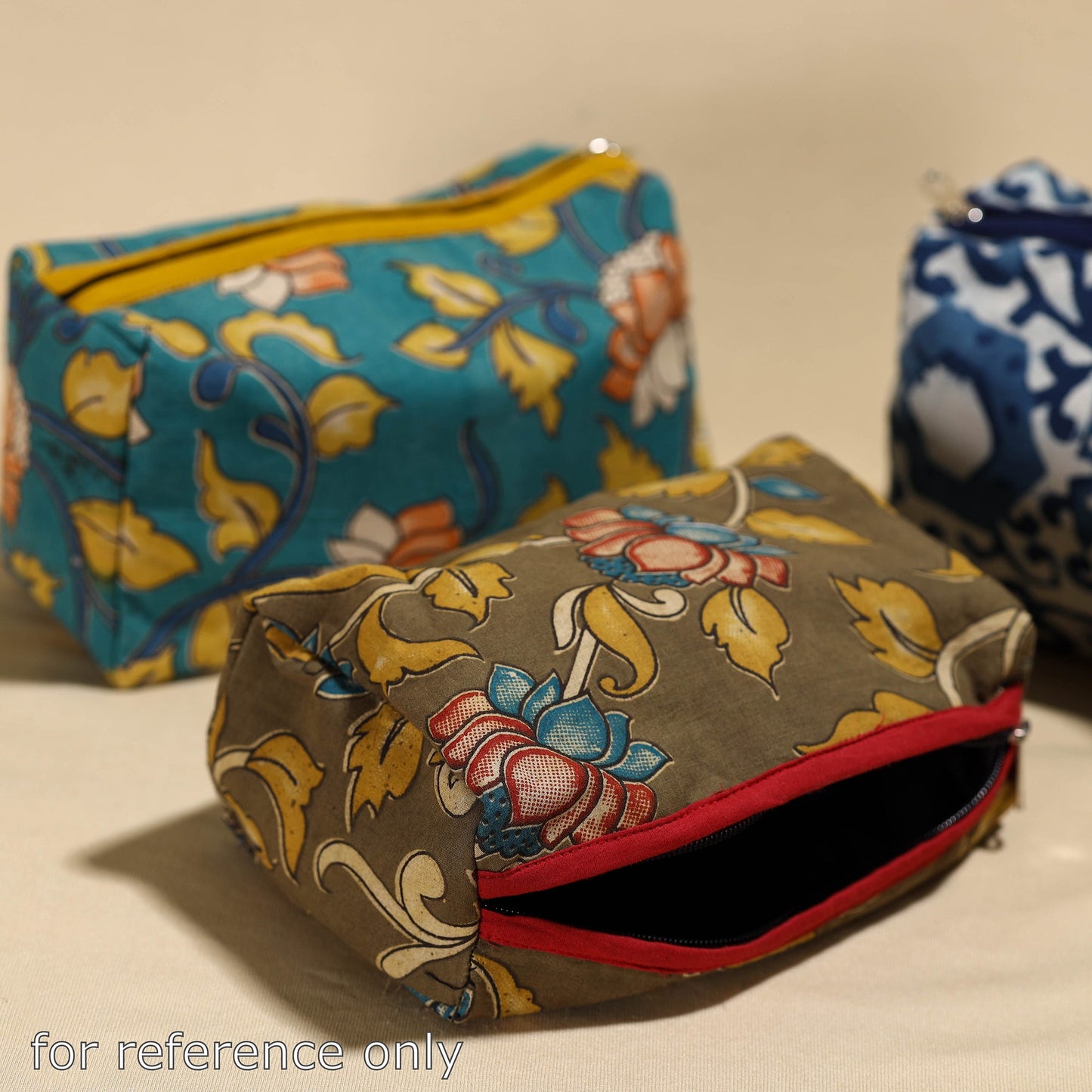 Buy Handmade Cotton Toiletry Pouch 05 Online at iTokri.com
