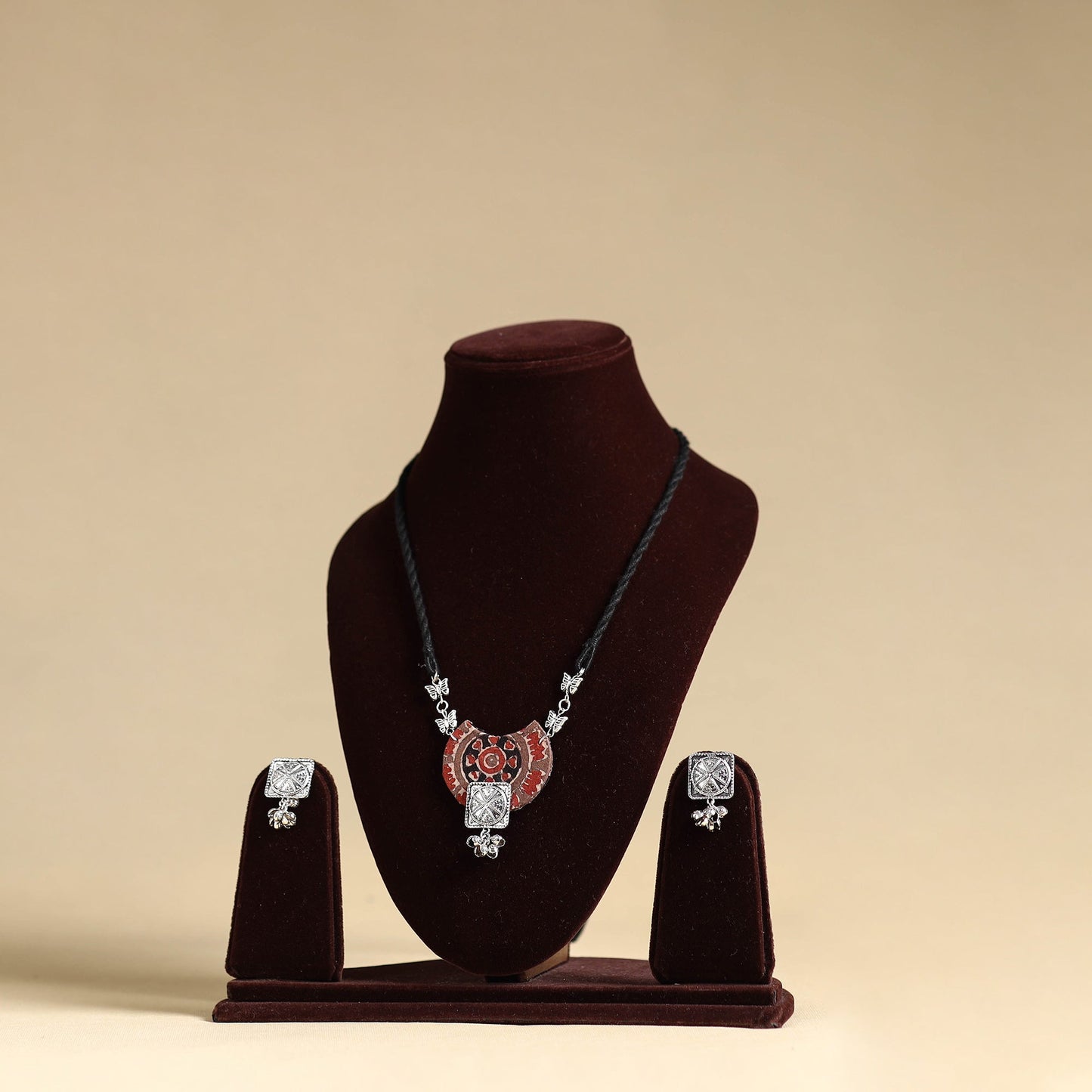 Handmade Fabart GS Necklace Set