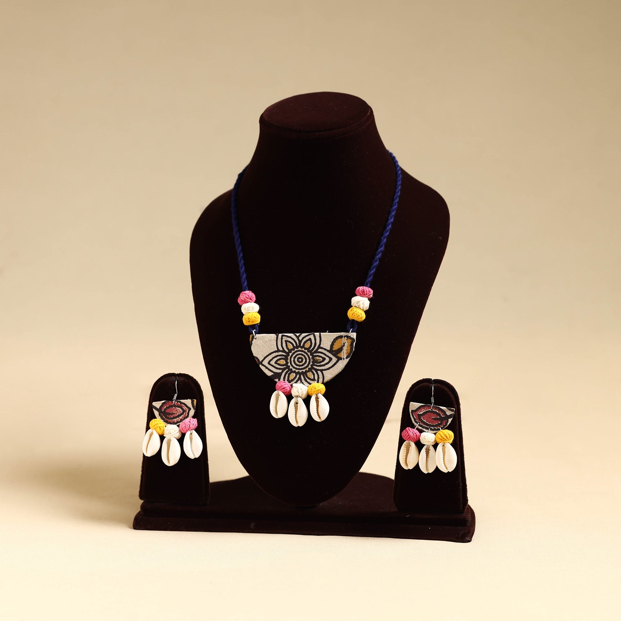 Multicolor - Handmade Shell Jute Fabart Necklace Set 36