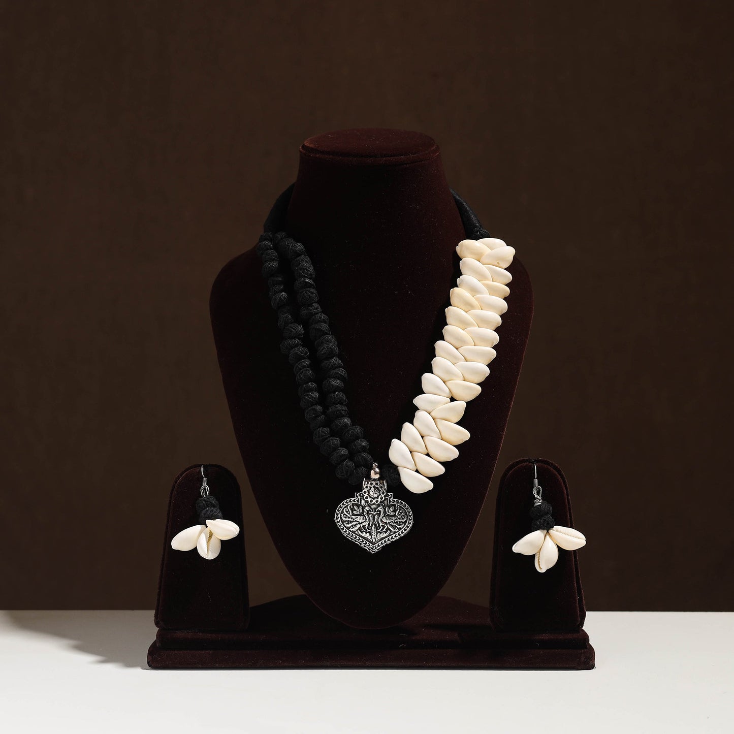 Handmade German Silver Shell Necklace Set