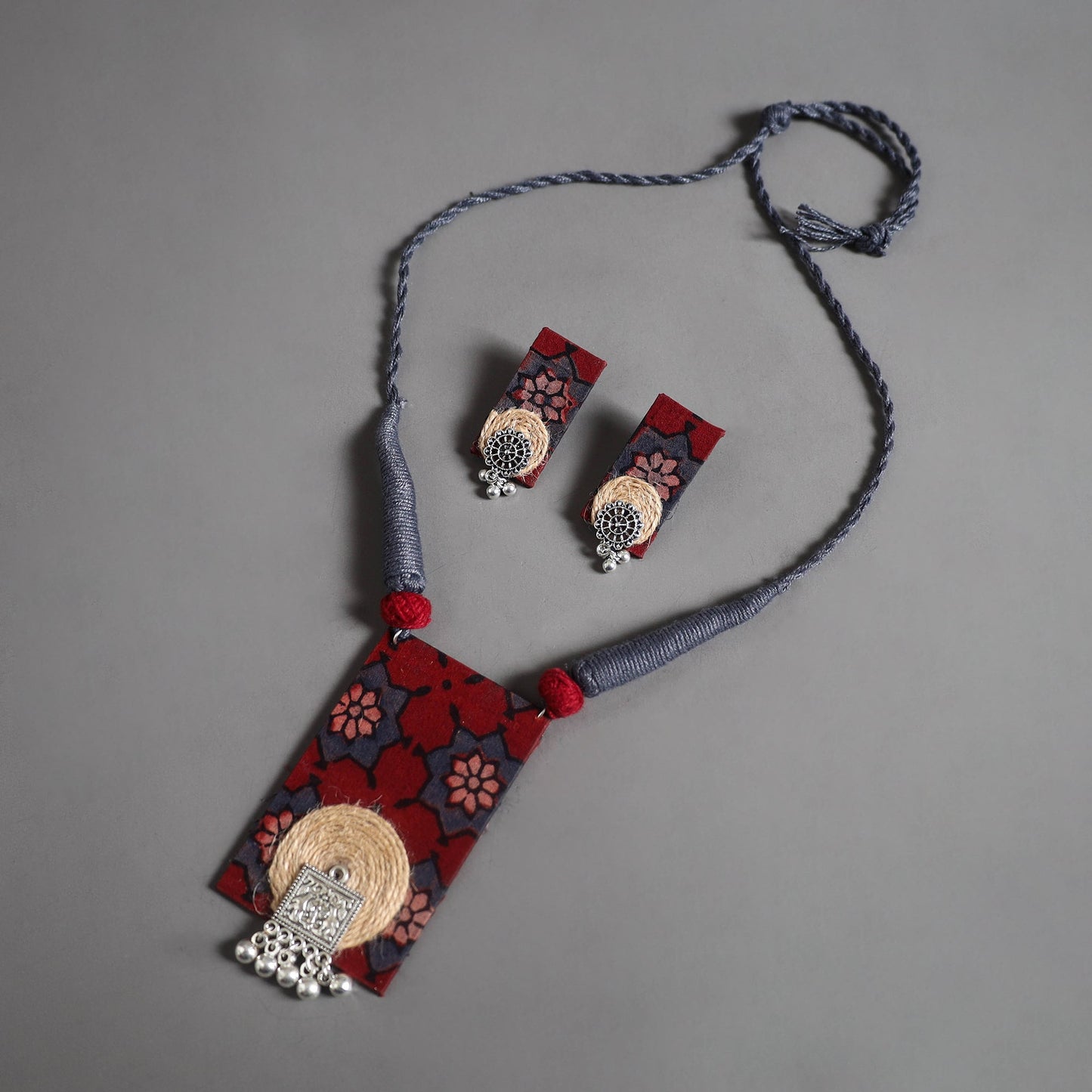 Multicolor Handmade GS Jute Fabart Necklace Set