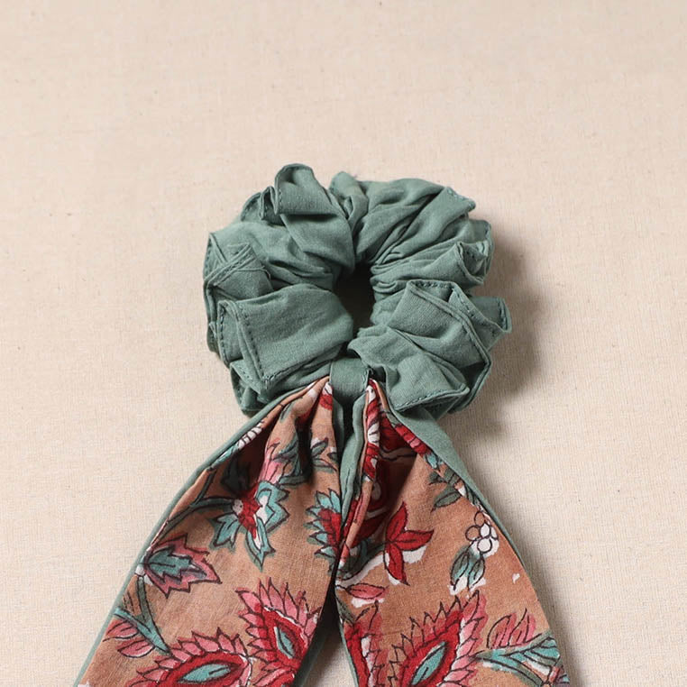 Handmade rubber band/scarf scrunchie 72 - handcrafted