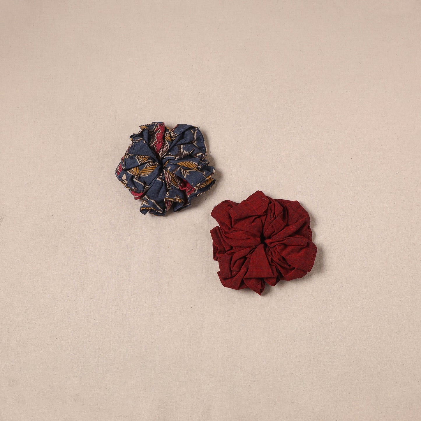 Handmade rubber band/scrunchies (set of 2) 02 - handcrafted