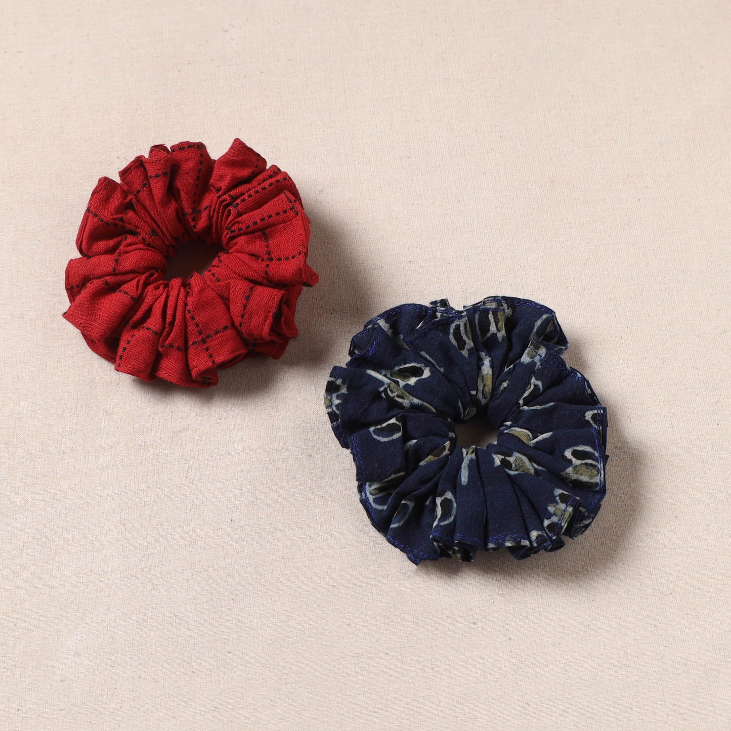 Handmade rubber band/scrunchies (set of 2) 127 - handcrafted