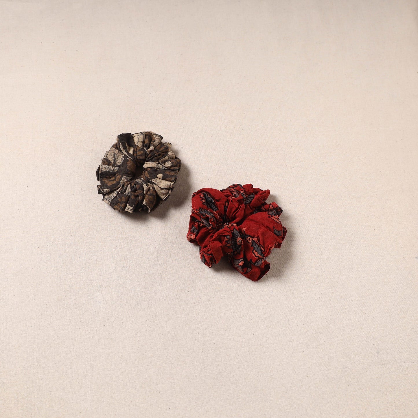 Handmade rubber band/scrunchies (set of 2) 145 - handcrafted