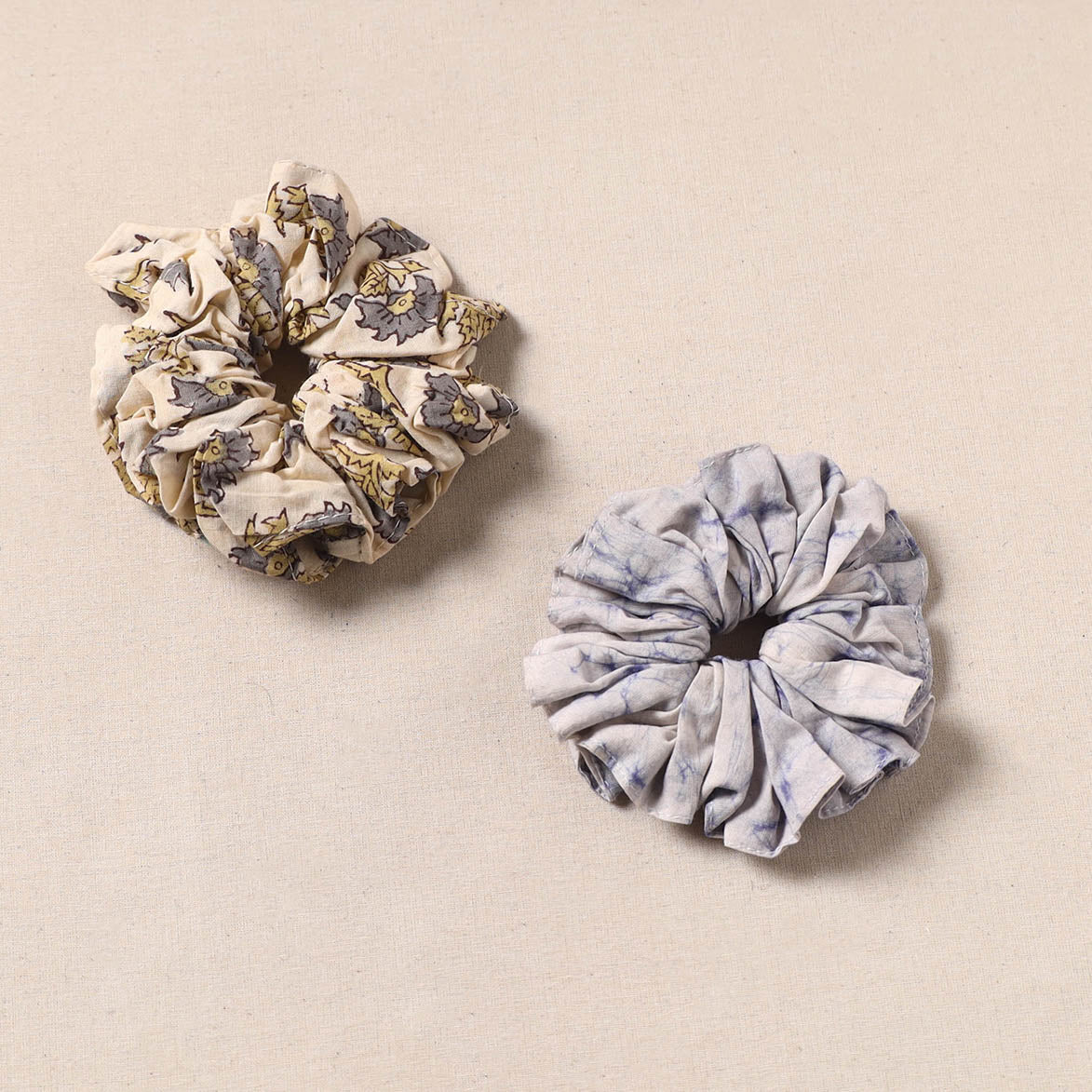 Handmade rubber band/scrunchies (set of 2) 158 - handcrafted