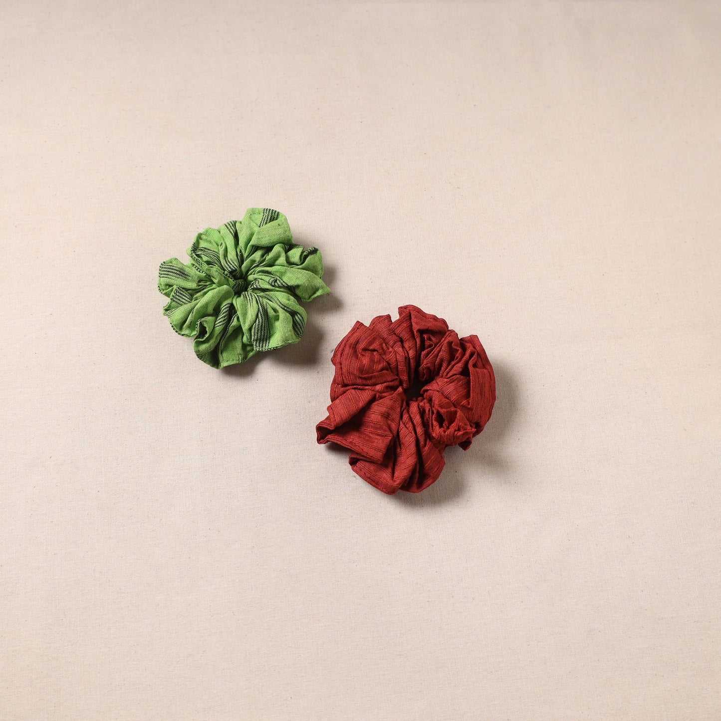 Handmade rubber band/scrunchies (set of 2) 162 - handcrafted