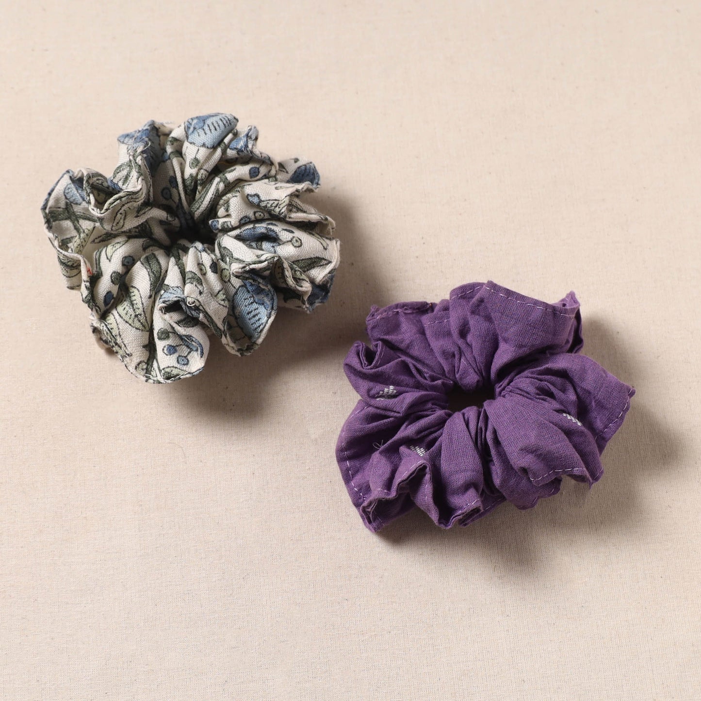 Handmade rubber band/scrunchies (set of 2) 166 - handcrafted