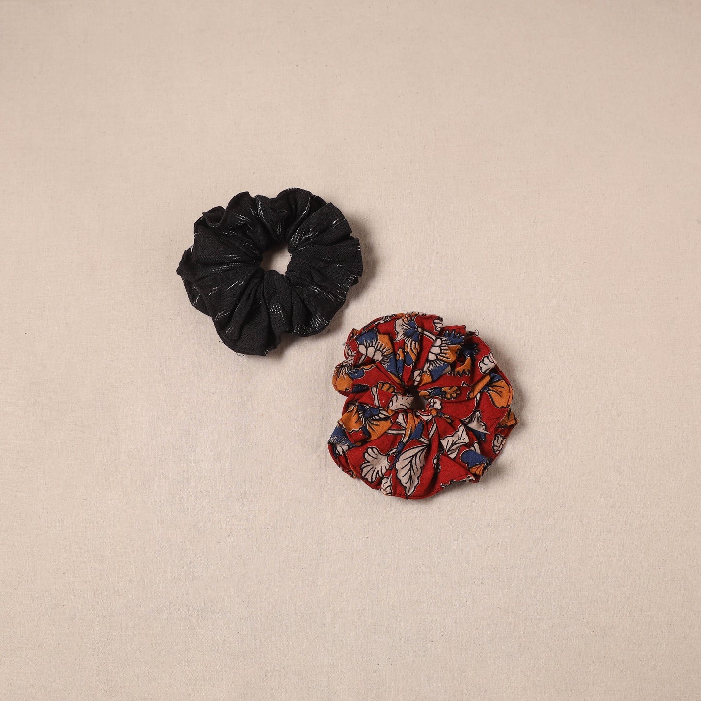 Handmade rubber band/scrunchies (set of 2) 17 - handcrafted