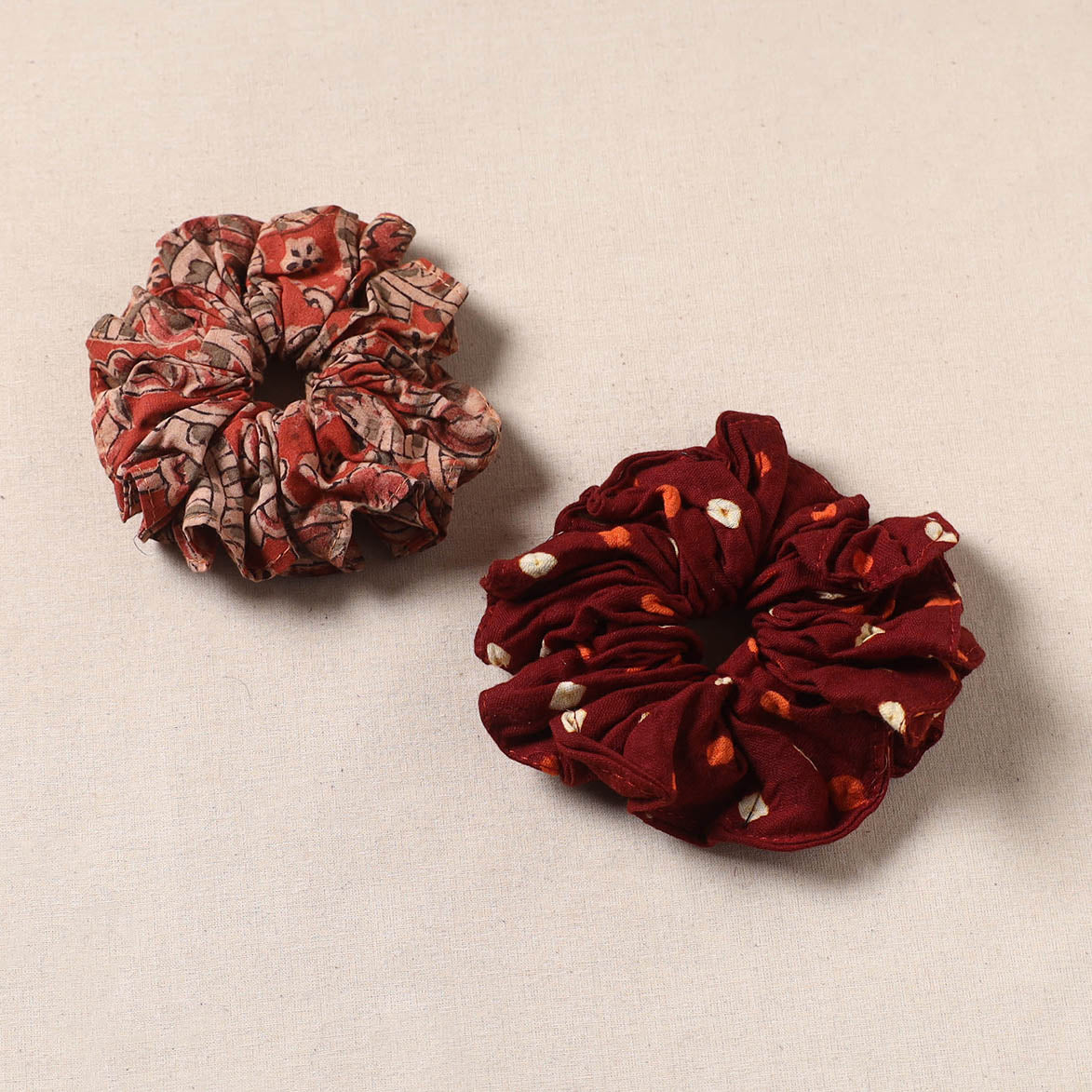Handmade rubber band/scrunchies (set of 2) 171 - handcrafted