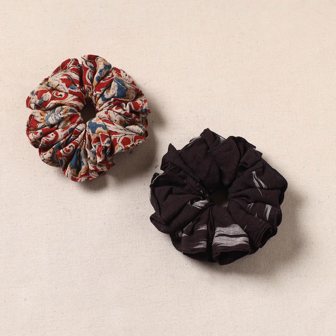 Handmade rubber band/scrunchies (set of 2) 179 - handcrafted