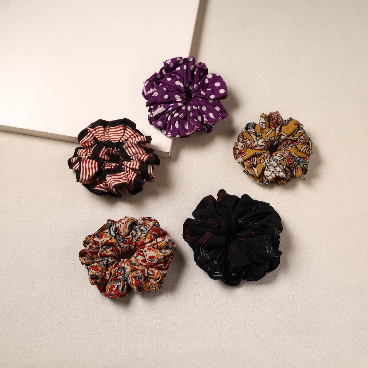 Handmade rubber band/scrunchies (set of 5) 05 - handcrafted