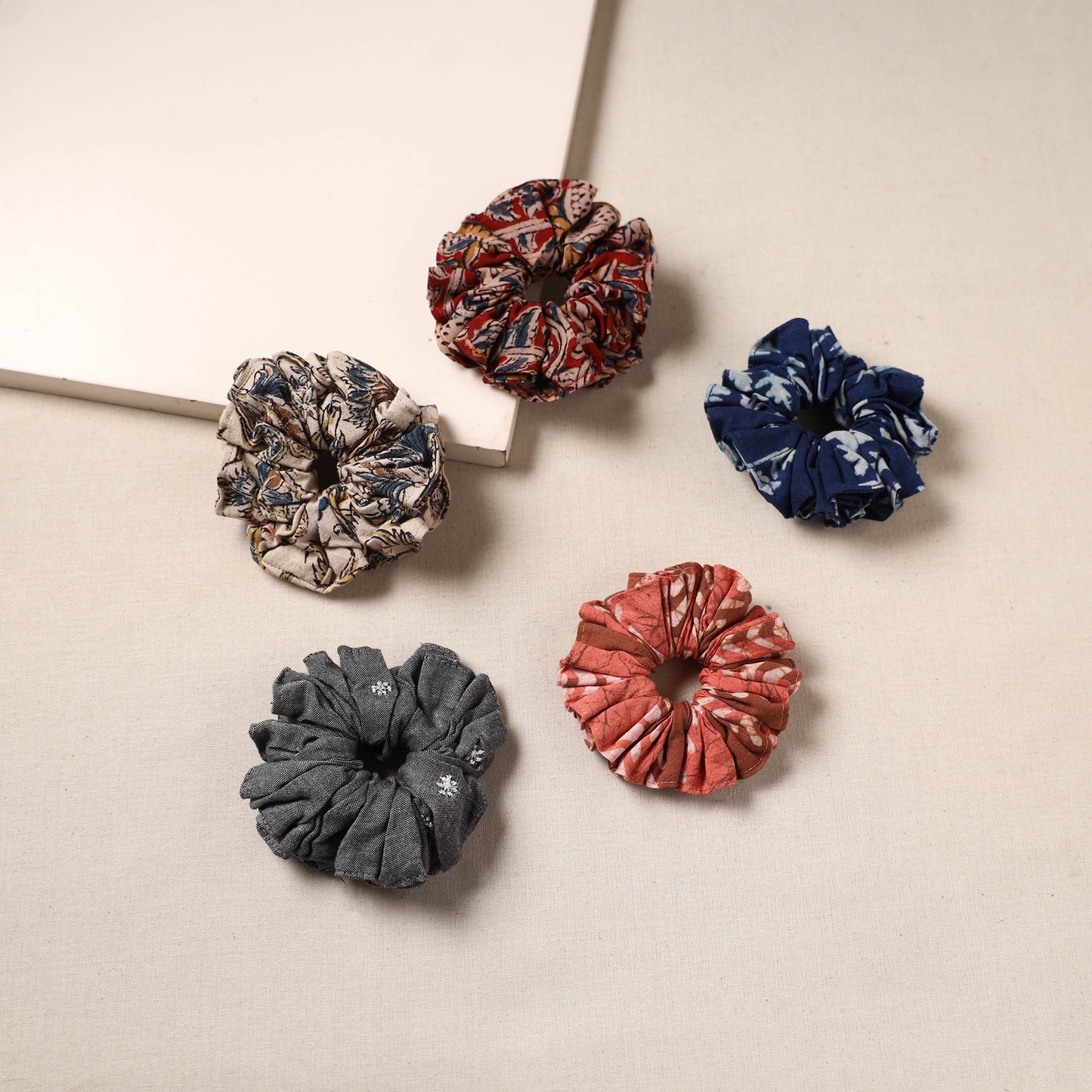 Handmade rubber band/scrunchies (set of 5) 09 - handcrafted
