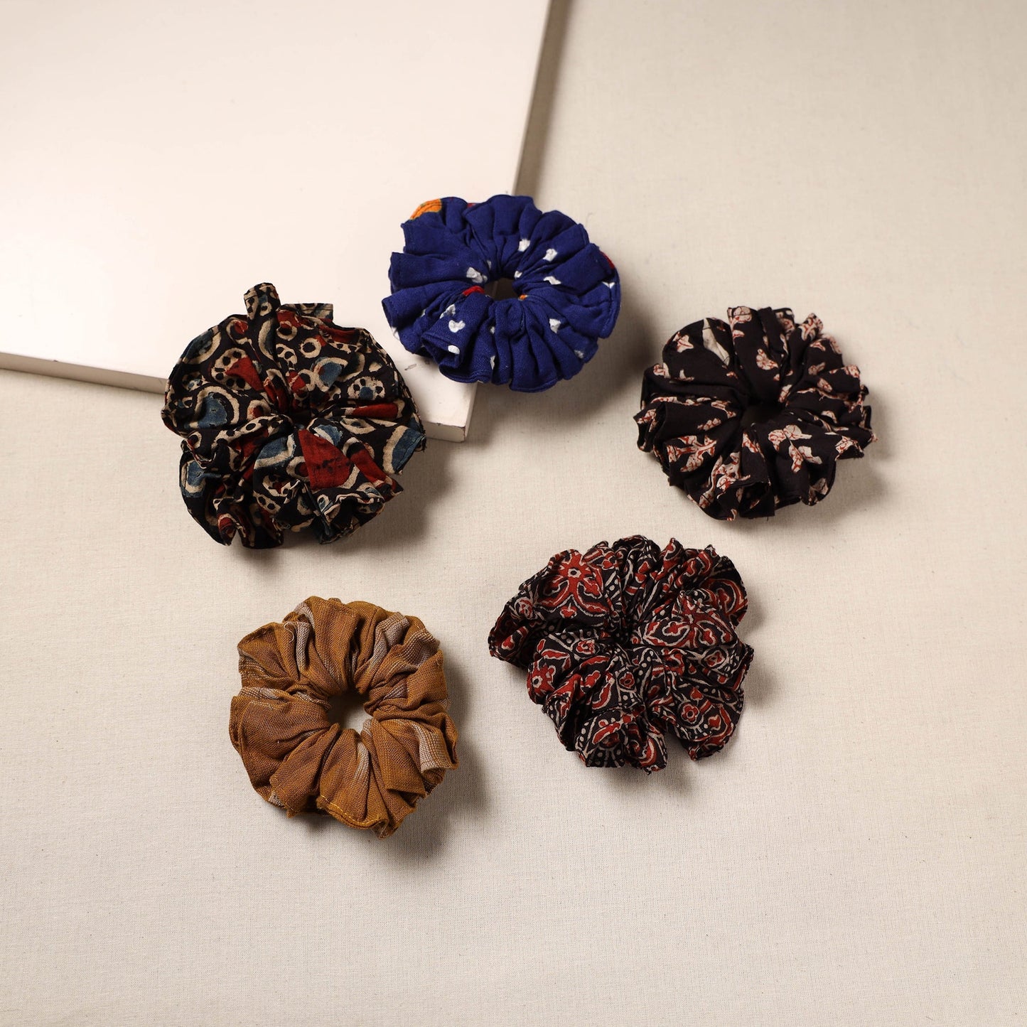 Handmade rubber band/scrunchies (set of 5) 15 - handcrafted