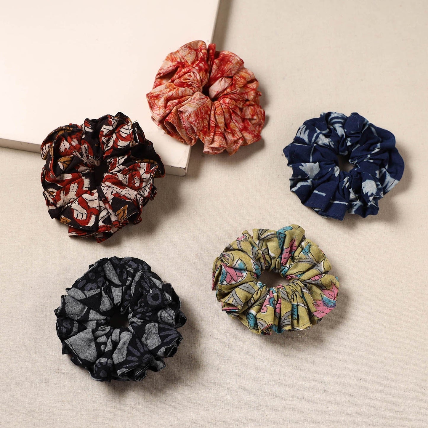 Handmade rubber band/scrunchies (set of 5) 32 - handcrafted