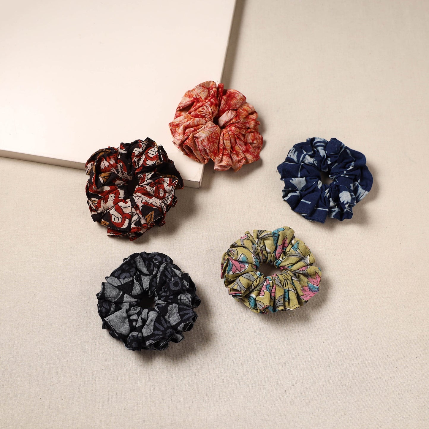 Handmade rubber band/scrunchies (set of 5) 32 - handcrafted