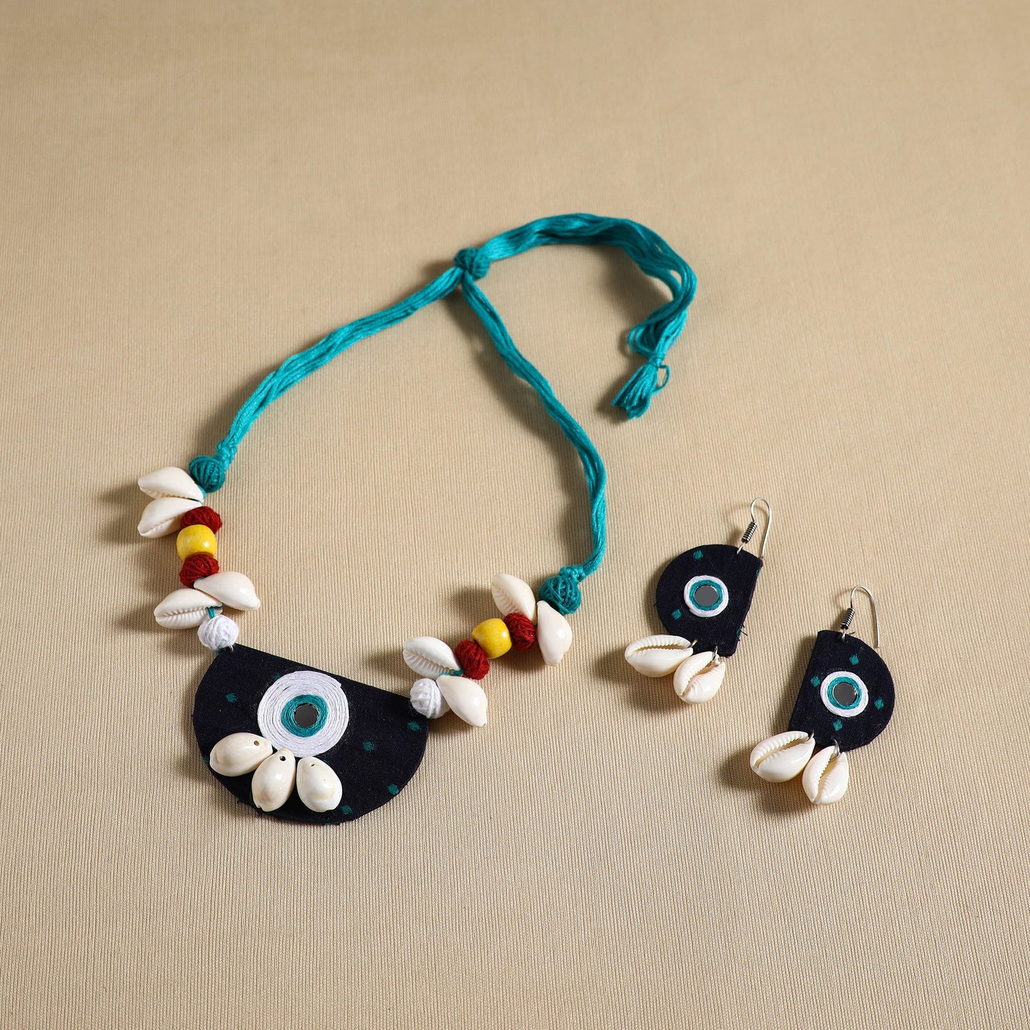 Handmade Shell Work Fabart Necklace Set 01