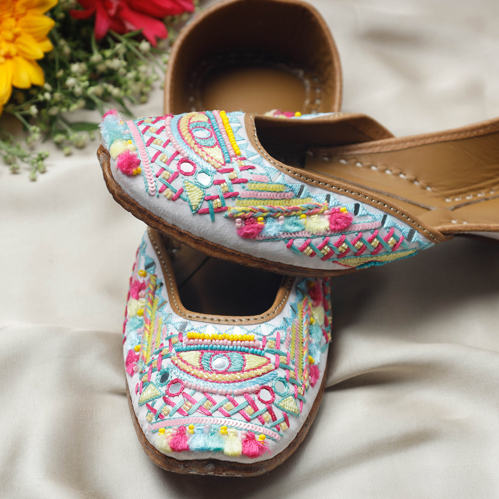 Multicolor Handstitched Embroidered Jutti
