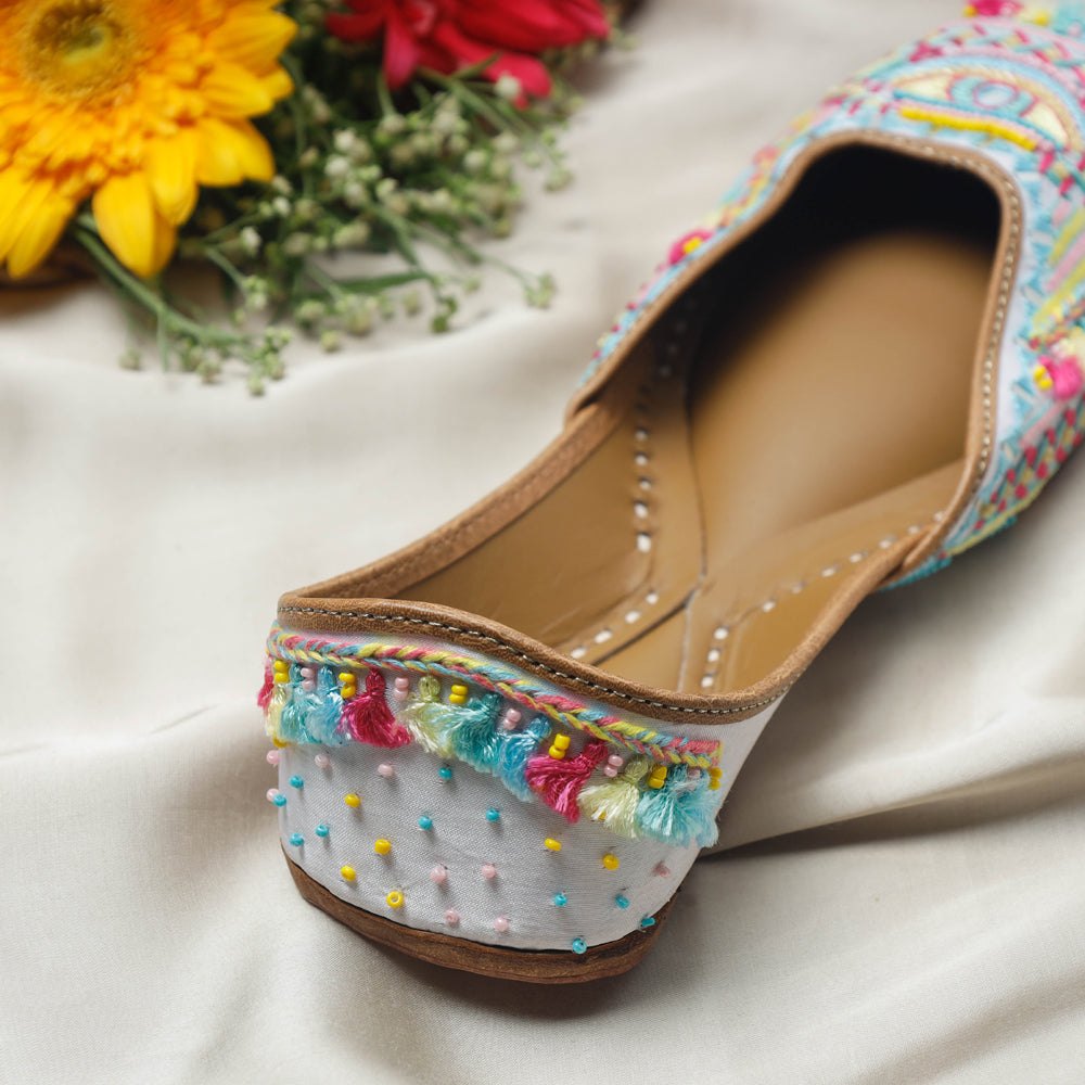 Multicolor Handstitched Embroidered Jutti