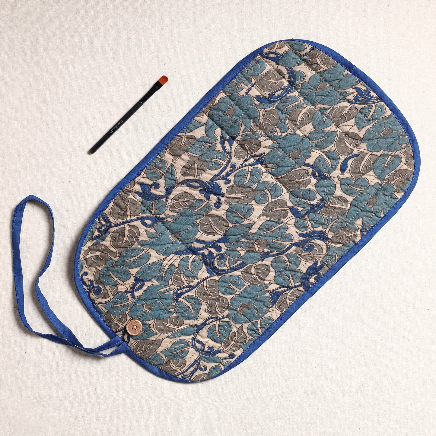 Kalamkari Fabric Multipurpose Segmented Make-up Brush Wrap Pouch/Case