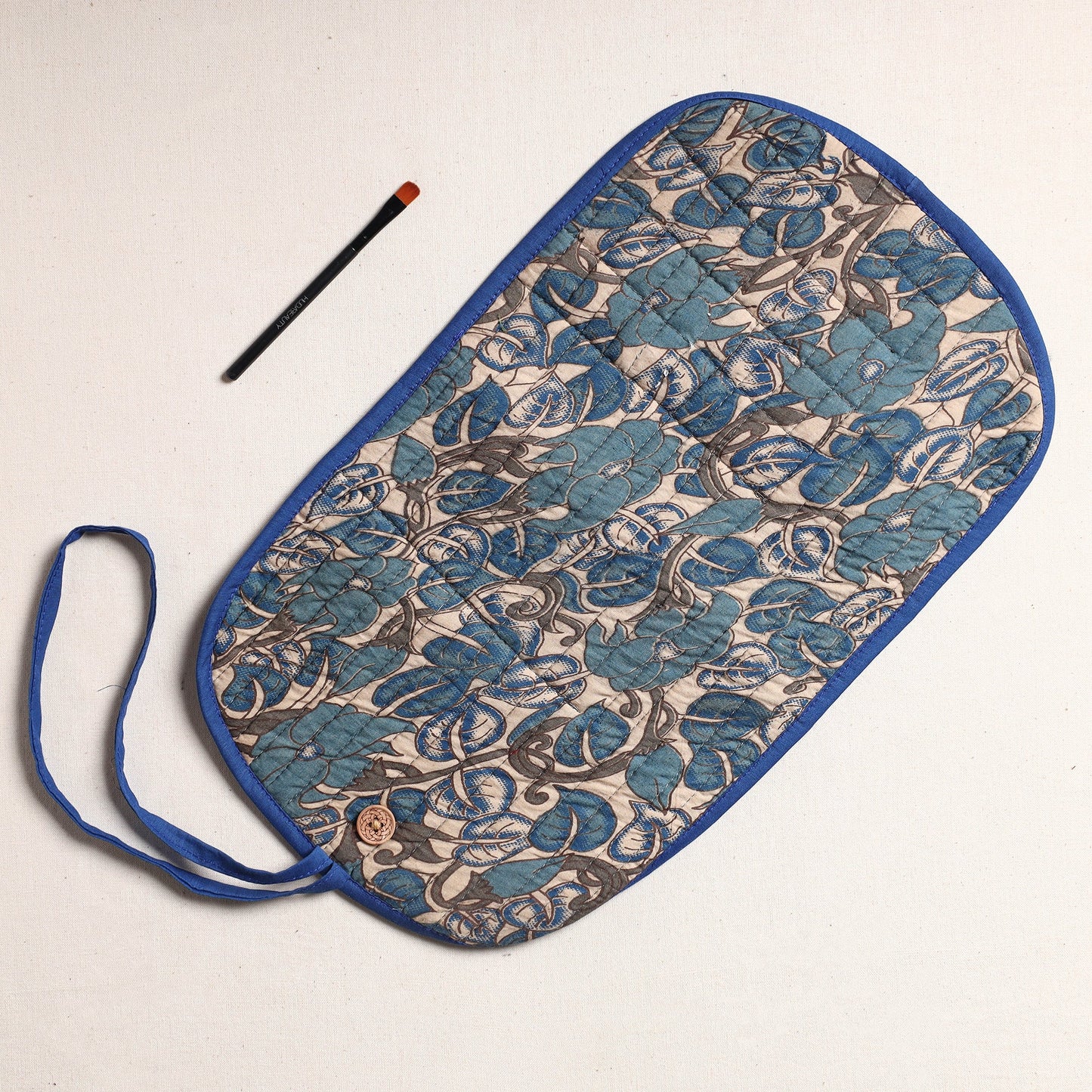 Kalamkari Fabric Multipurpose Segmented Make-up Brush Wrap Pouch/Case