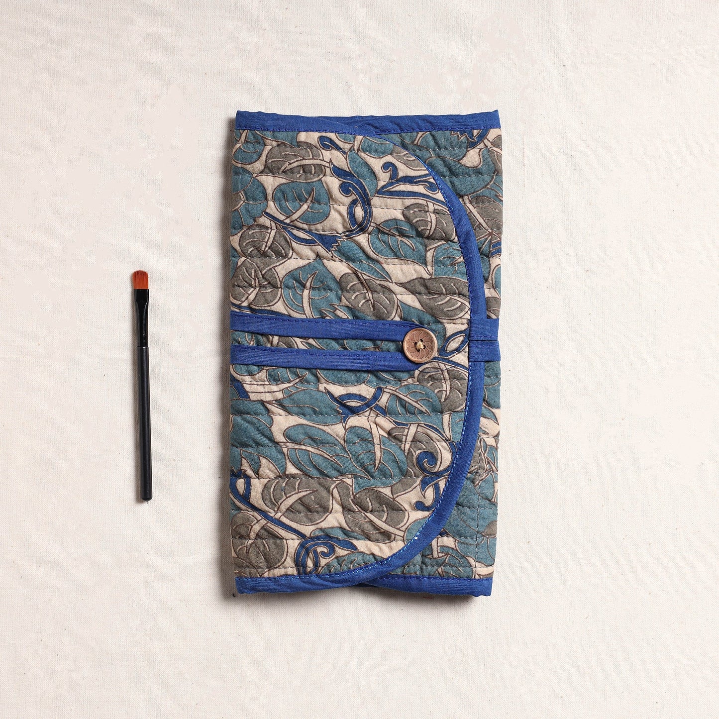 Kalamkari Fabric Multipurpose Segmented Make-up Brush Wrap Pouch/Case