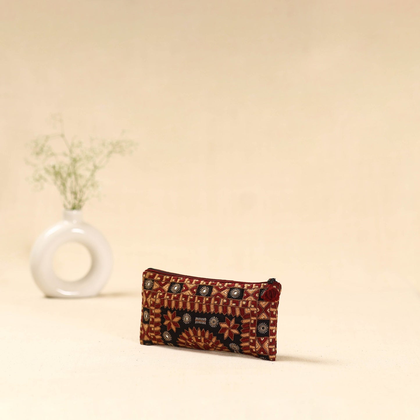 Kutch node bhori hand embroidered clutch purse 28