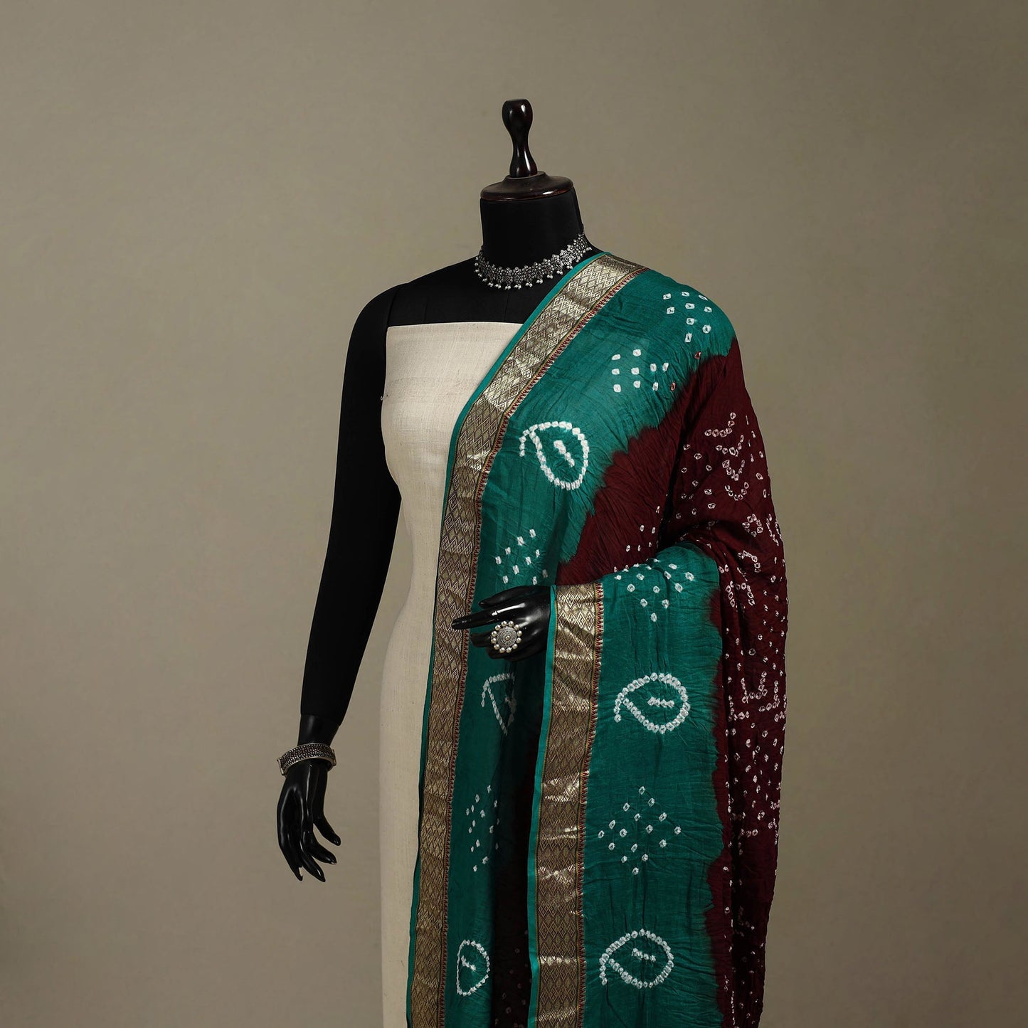 Kutch tie-dye cotton bandhani dupatta 43 - handcrafted