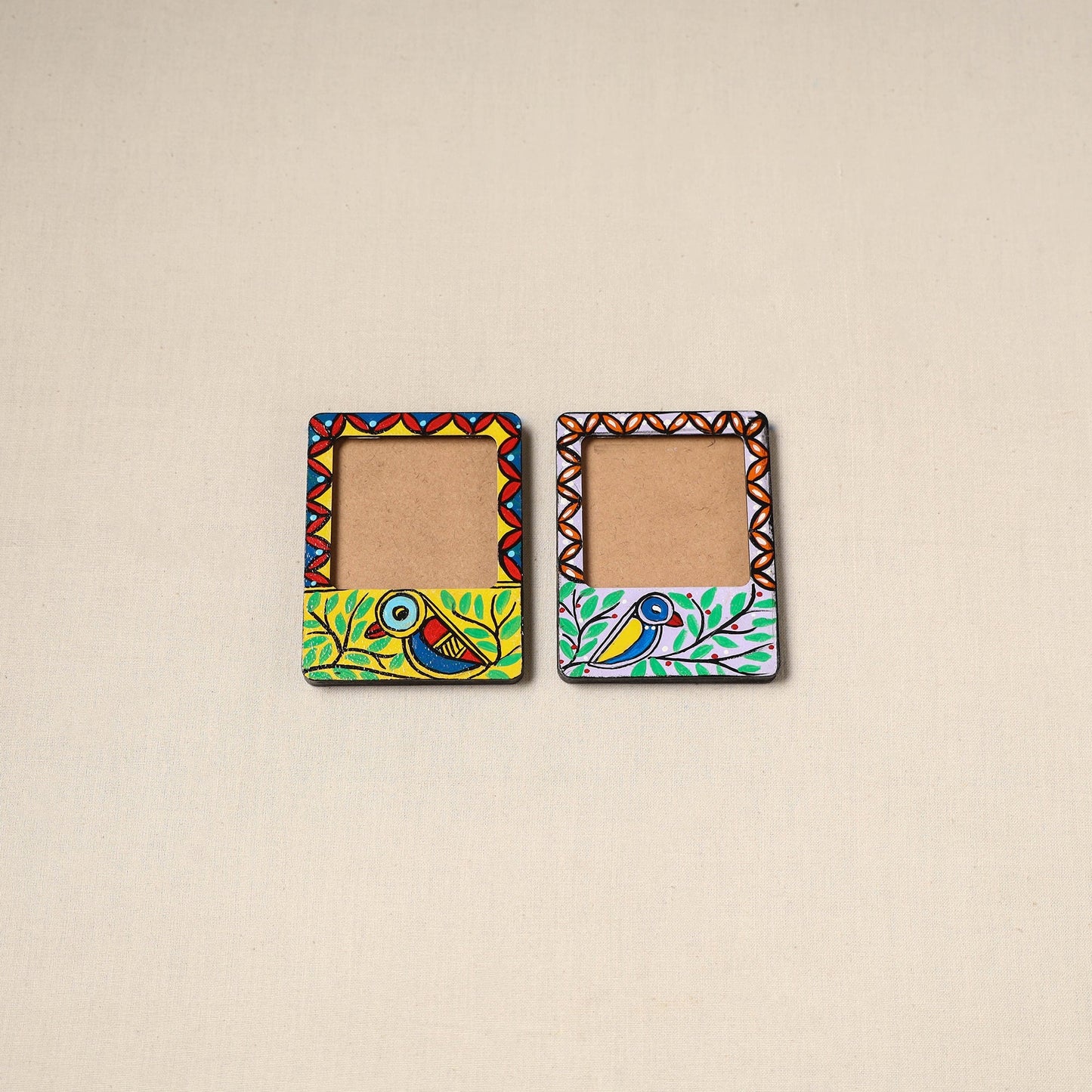 Madhubani handpainted wooden photo frame fridge magnet (set
