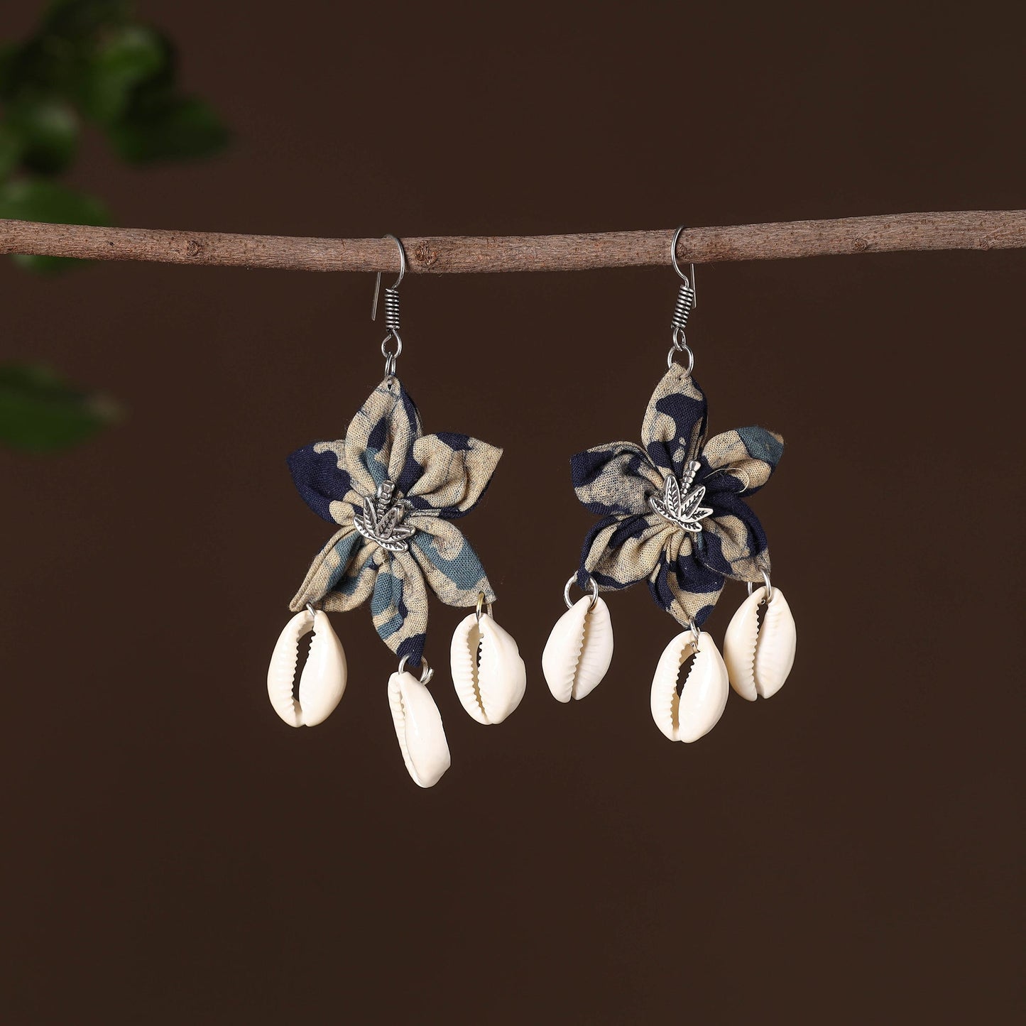 Multicolor - muskaan fabart phool kali shell earrings