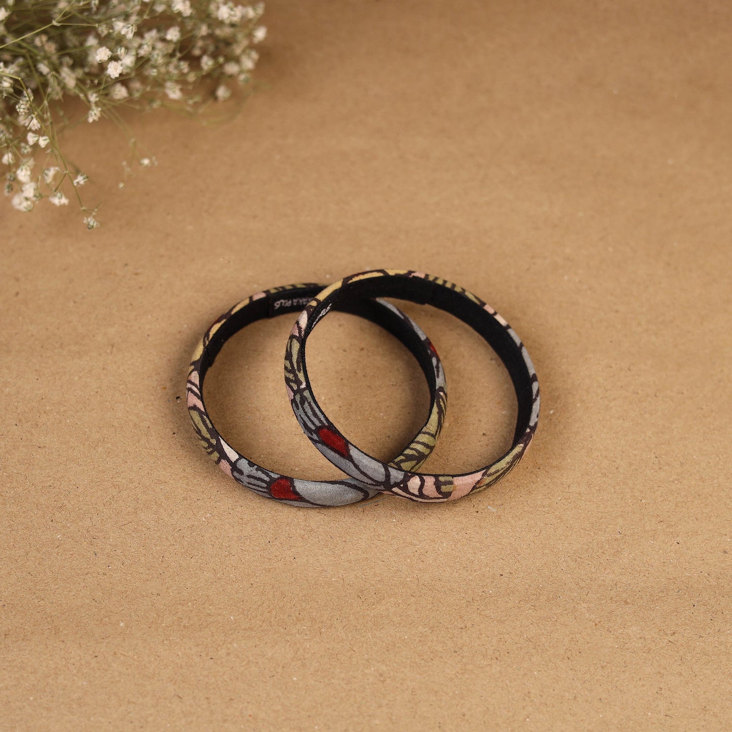 Natural dyed handpainted kalamkari bangle so2 (size - 2-8)