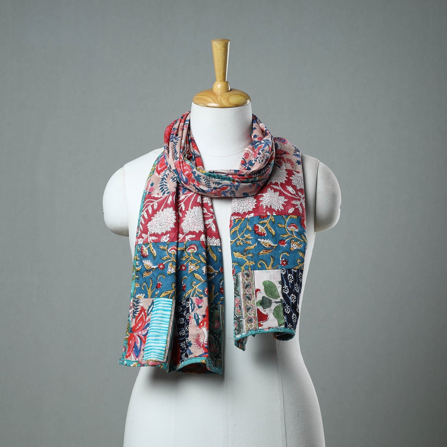 handcrafted Sanganeri Stole of Sanganer