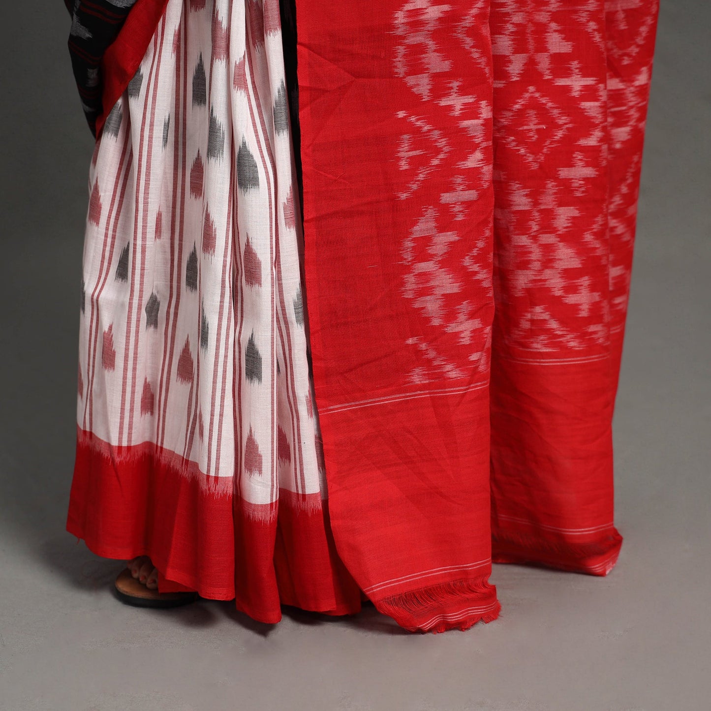 Multicolor Pochampally Ikat Weave Handloom Cotton Saree