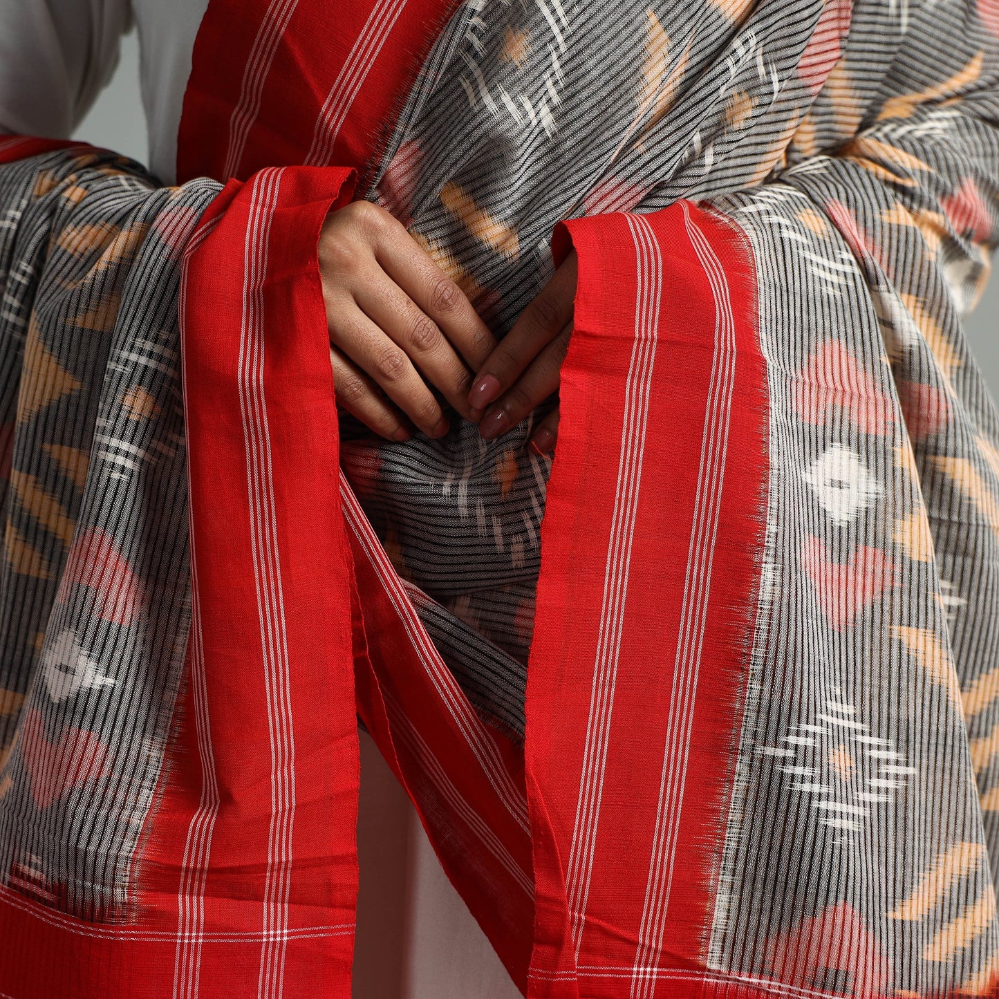 Pochampally Missing Ikat Weave Cotton Handloom Dupatta 01 Online at iTokri.com