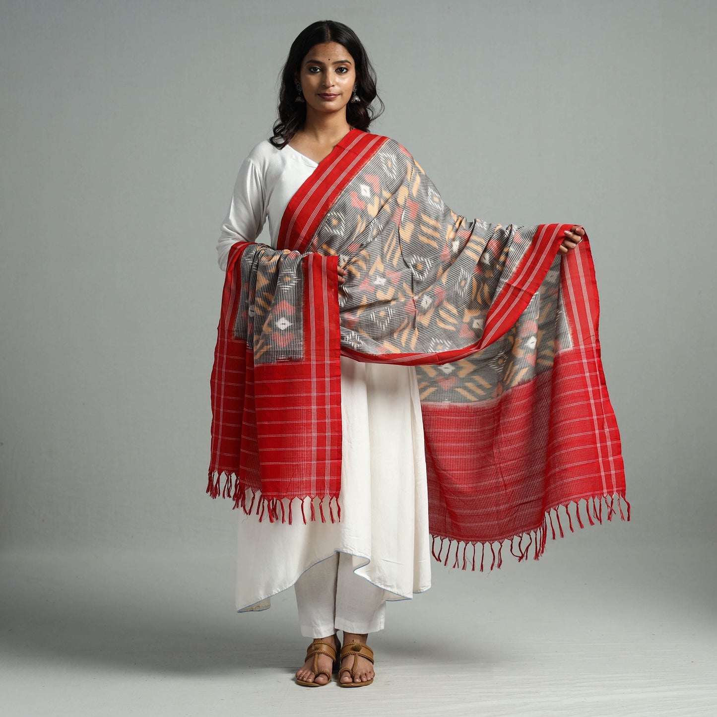 Pochampally Missing Ikat Weave Cotton Handloom Dupatta 01 Online at iTokri.com