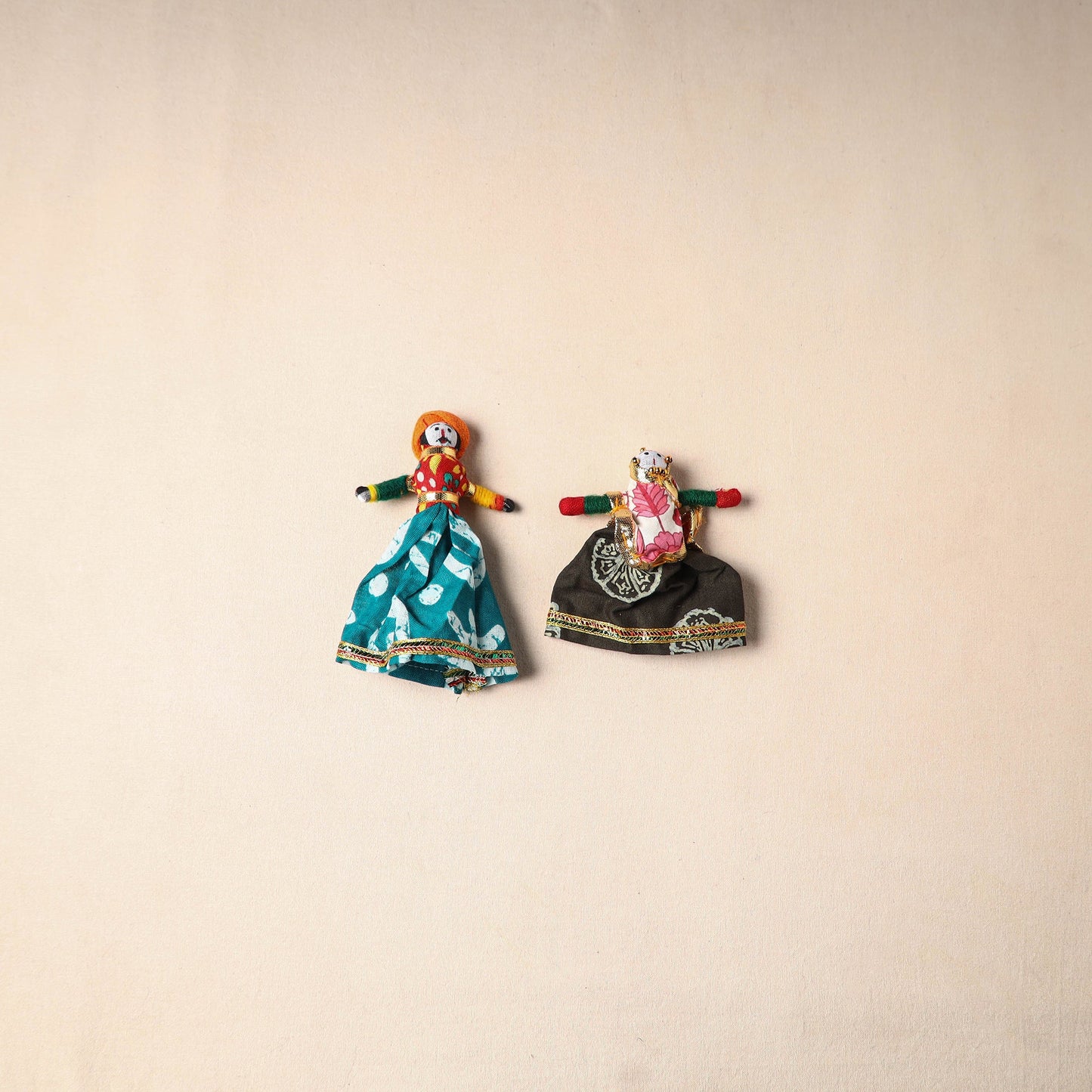 Multicolor - rajasthani puppet couple handmade magnet (set