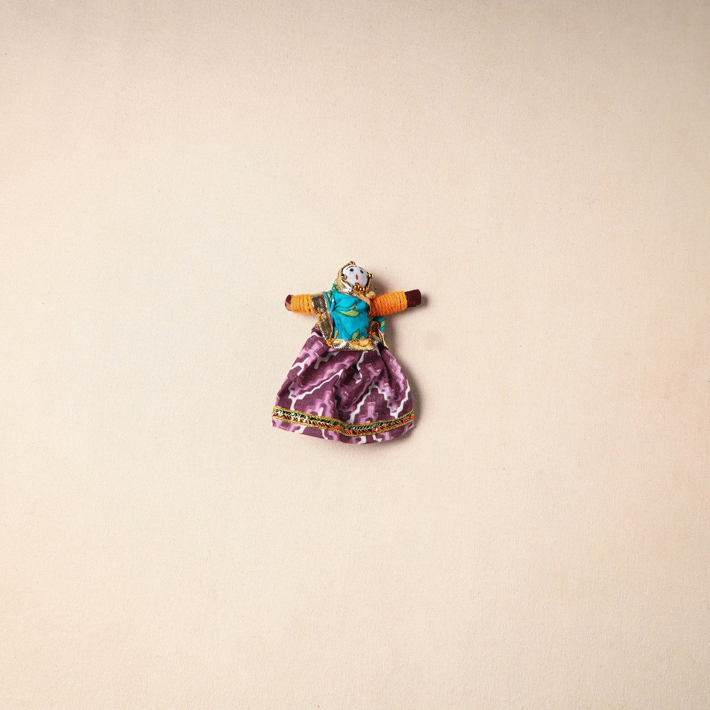 Multicolor - rajasthani puppet couple handmade magnet (set