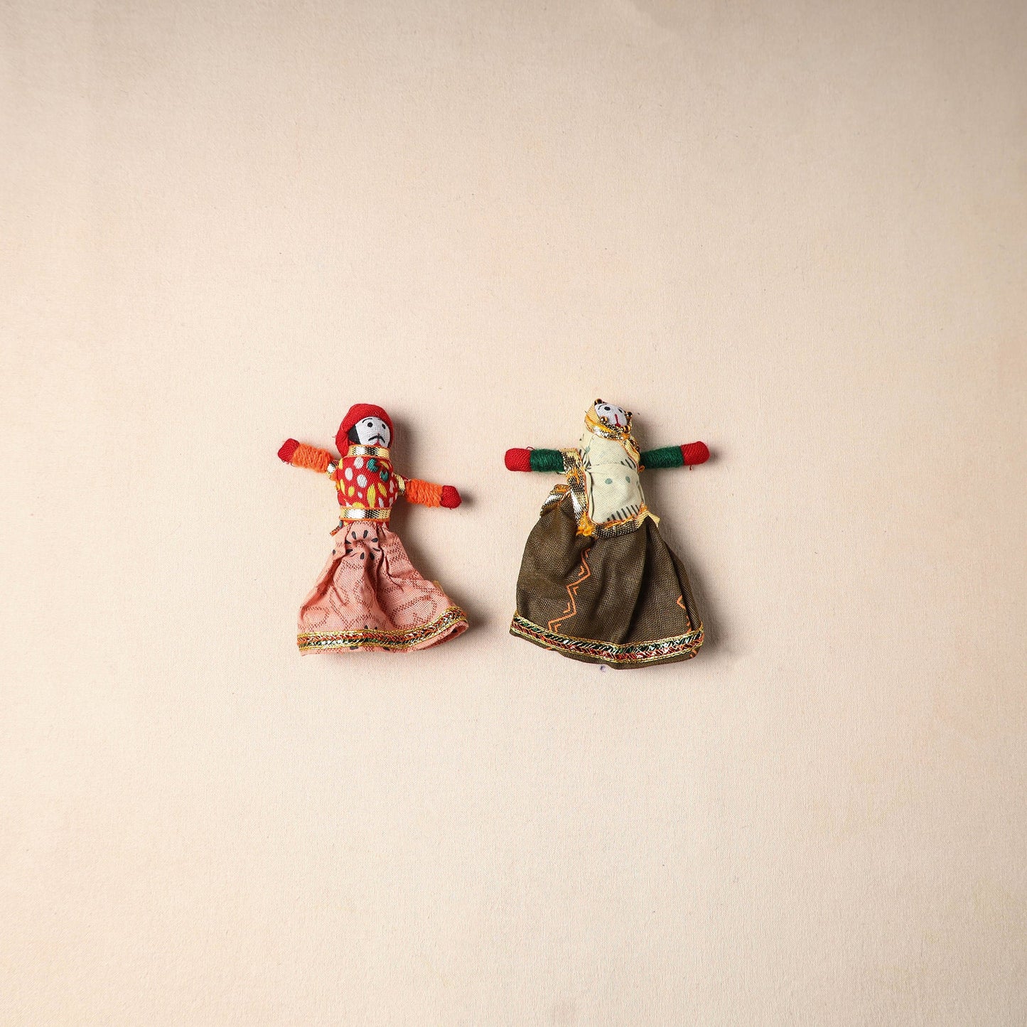 Multicolor - rajasthani puppet couple handmade magnet (set